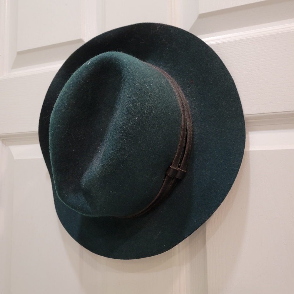 *FREE WITH PURCHASE!* EUC Aldo Green Floppy Hat